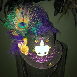 Mardi Gras headband mini feathered hat 🎩